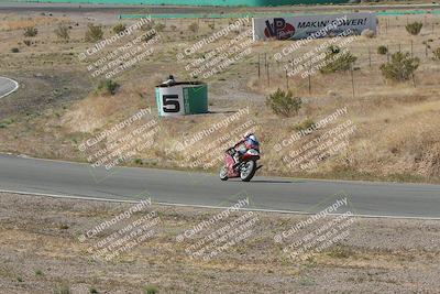 media/Apr-20-2025-AHRMA (Sun) [[393a79c373]]/Race/Group 11 early race/Turn 4b/